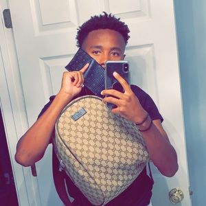 Meet your Posher, Chase